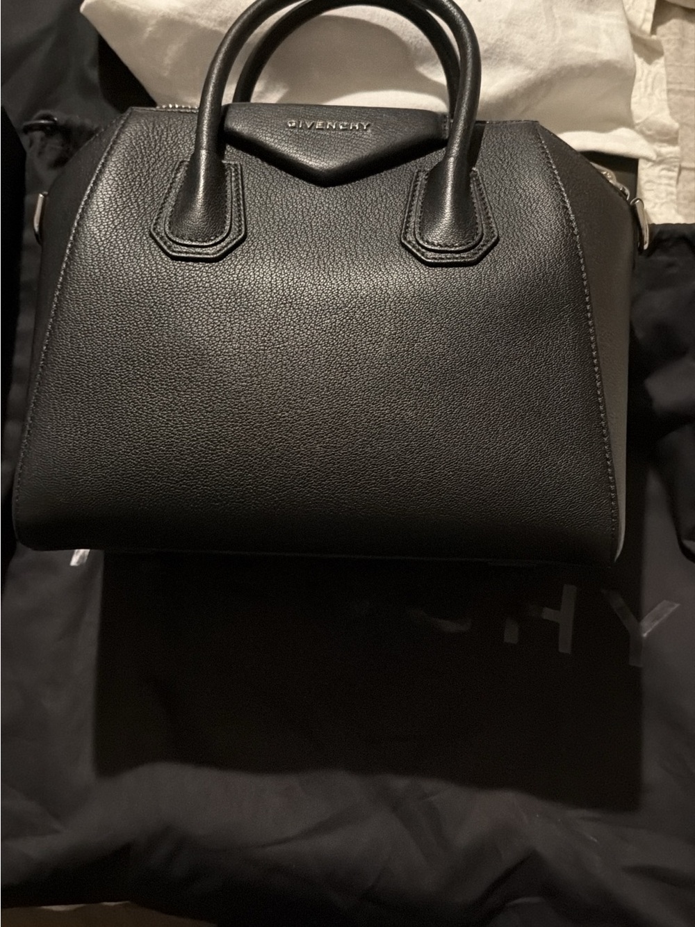 Givenchy Antigona  - Black